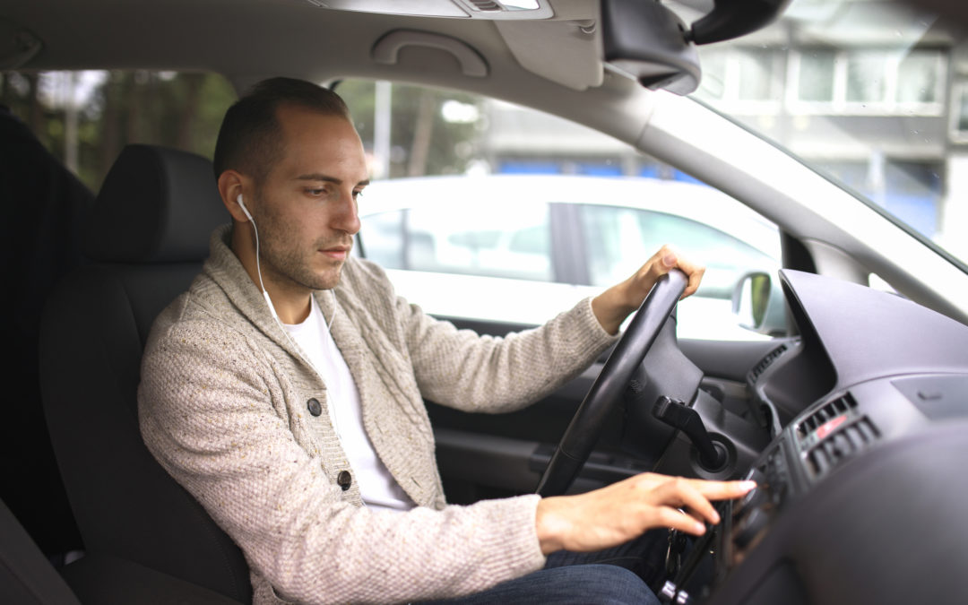 Is it Illegal to Wear Headphones While Driving? This is What You Need to Know